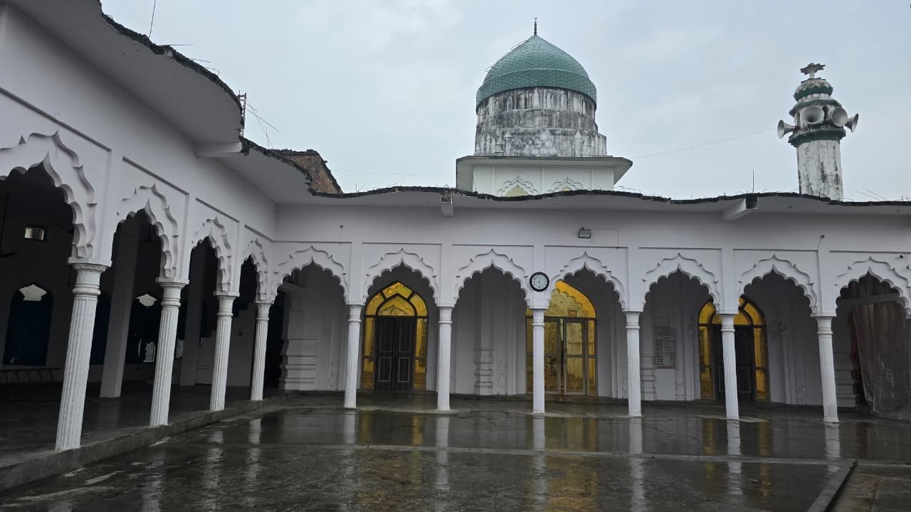 Quiet Study Environment in Prayer Hall