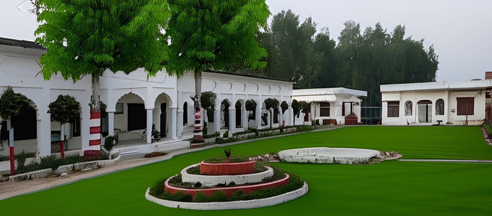 MDM Darul Uloom Seminary Campus Facade & Gardens